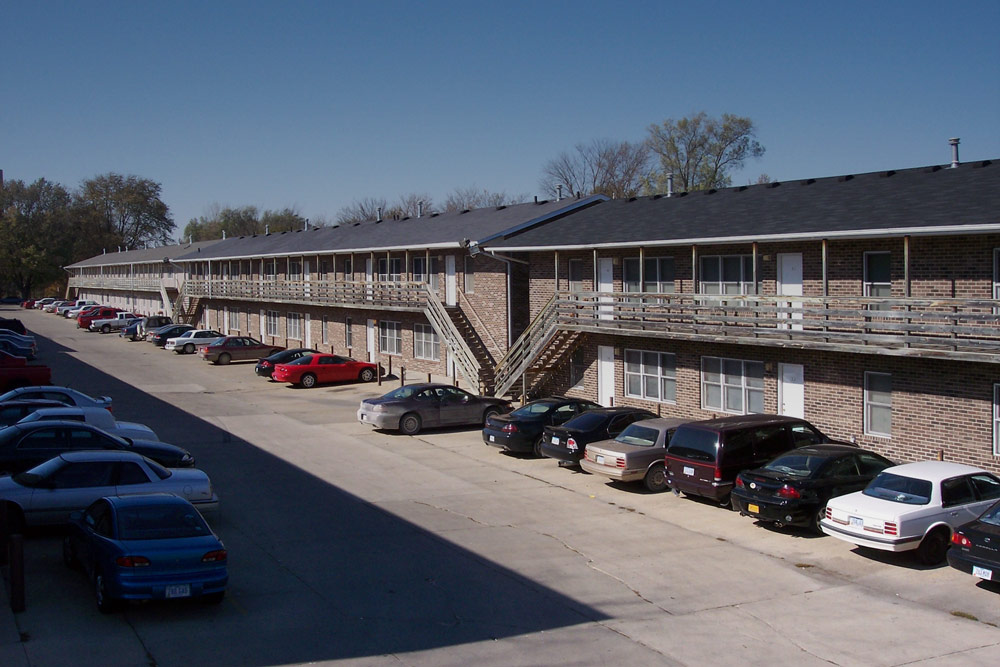 vista hidden valley apartments reviews